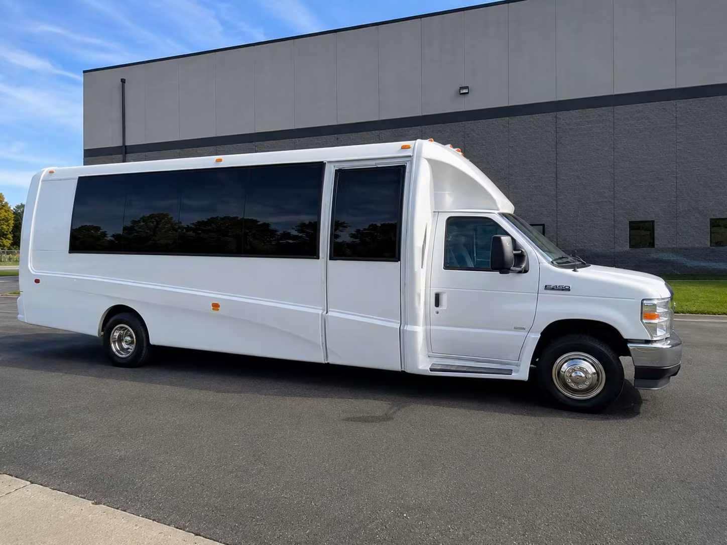 18 passenger minibus