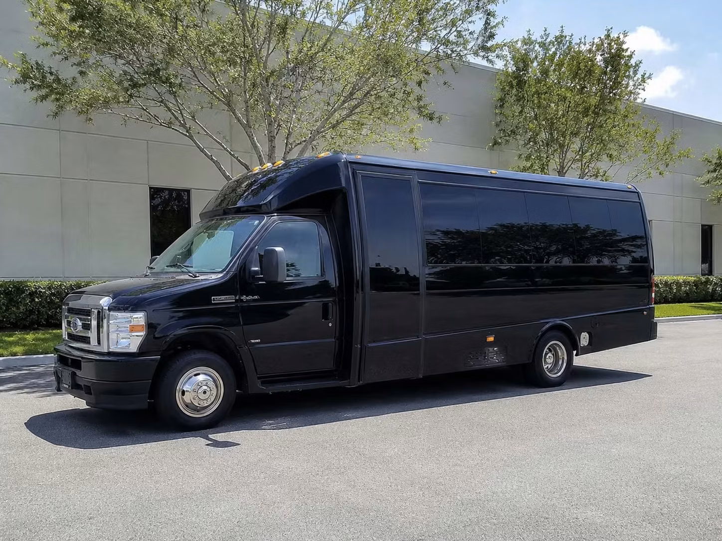 alhambra 20 passenger minibus rental